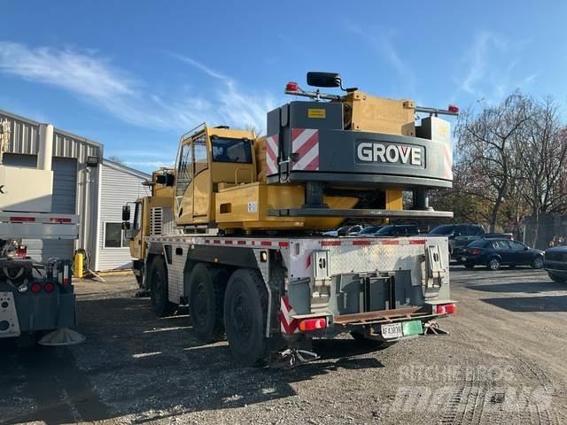 Grove GMK3055 Univerzálne terénne žeriavy