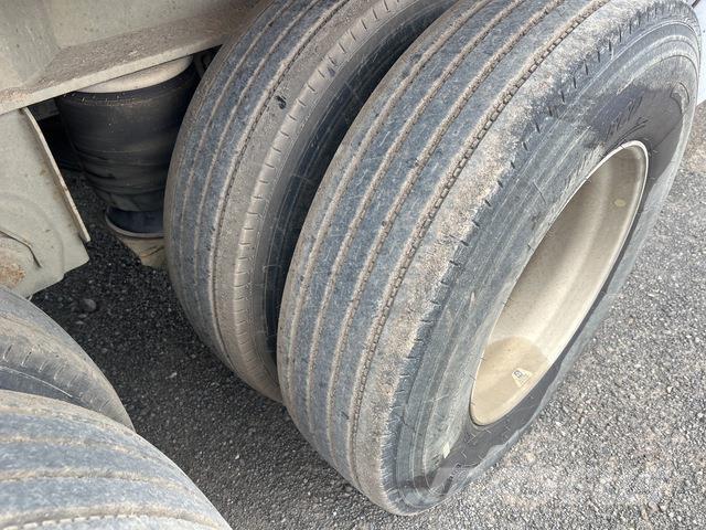 Hercules  Vyklápacie prívesy