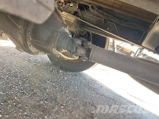 Hino 300 616 Chladiarenské nákladné vozidlá