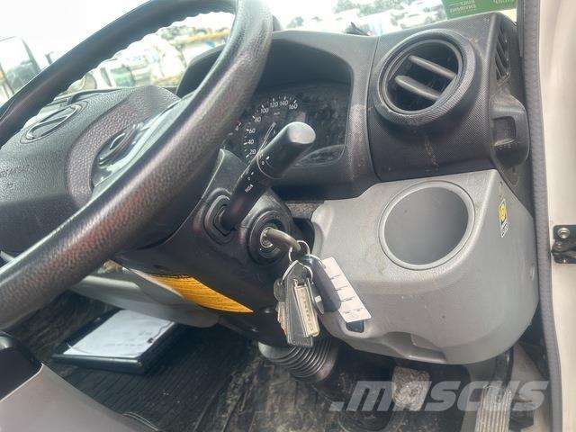 Hino 300 921 Cisterny na vodu