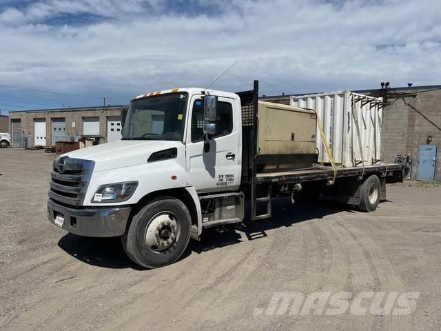 Hino 308 Plošinové nákladné automobily/nákladné automobily so sklápacími bočnicami