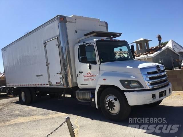 Hino 338 Skriňová nadstavba