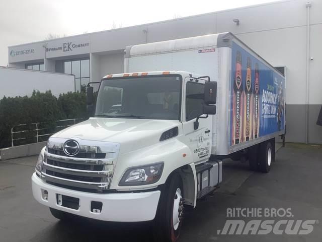 Hino 338 Skriňová nadstavba