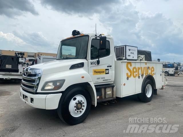 Hino 338 Komunálne / Multi-úžitkové vozidlá