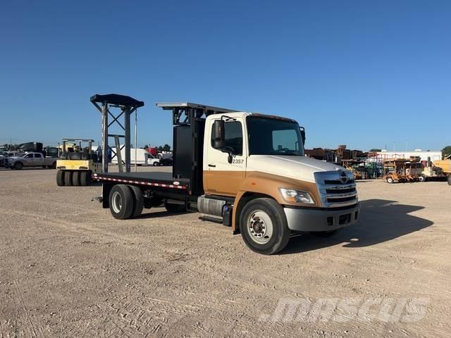 Hino 338 Komunálne / Multi-úžitkové vozidlá