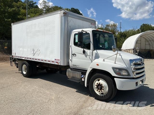 Hino 338 Skriňová nadstavba