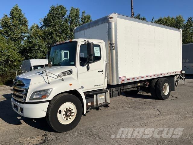 Hino 338 Skriňová nadstavba