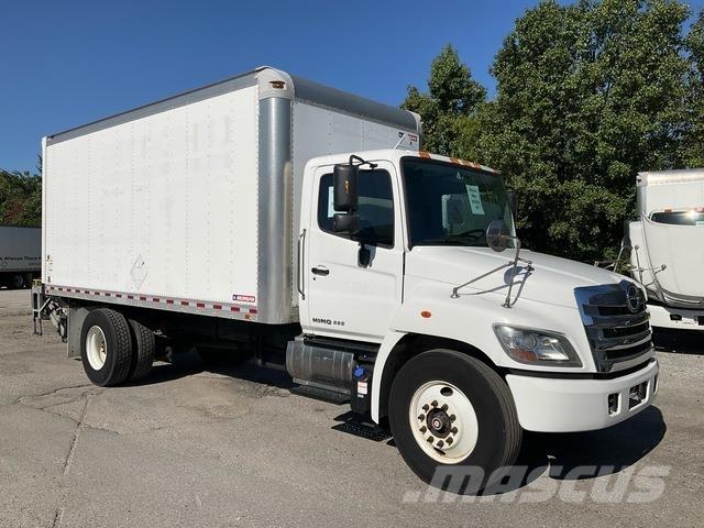 Hino 338 Skriňová nadstavba
