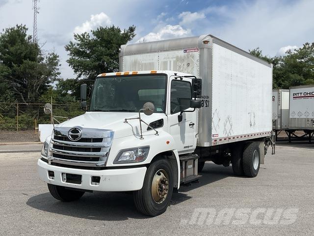 Hino 338 Skriňová nadstavba