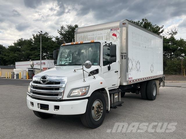 Hino 338 Skriňová nadstavba