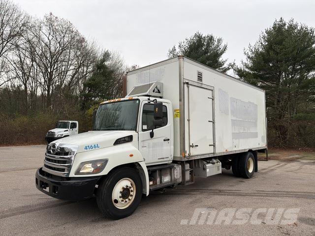 Hino 338 Skriňová nadstavba