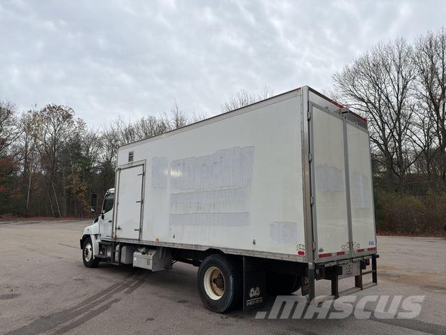 Hino 338 Skriňová nadstavba