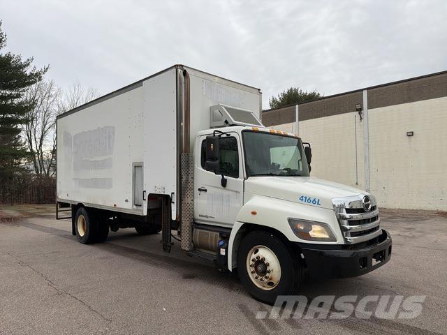 Hino 338 Skriňová nadstavba