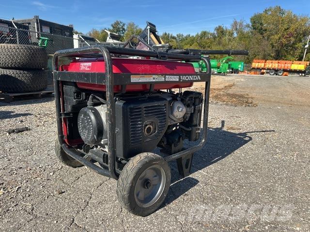 Honda EB 5000X Naftové generátory