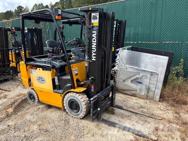 Hyundai 25B-9U Akumulátorové vozíky