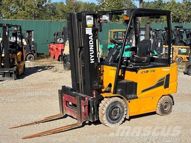 Hyundai 25B-9U Akumulátorové vozíky
