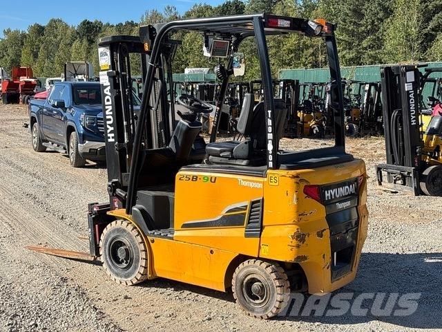 Hyundai 25B-9U Akumulátorové vozíky