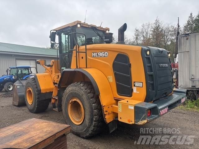 Hyundai HL960 Kolesové nakladače
