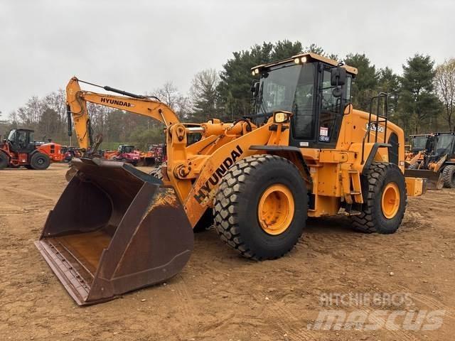 Hyundai HL960 Kolesové nakladače
