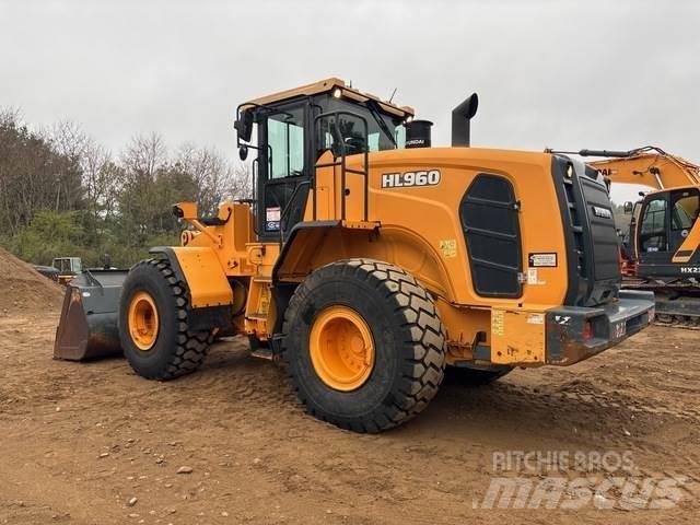 Hyundai HL960 Kolesové nakladače