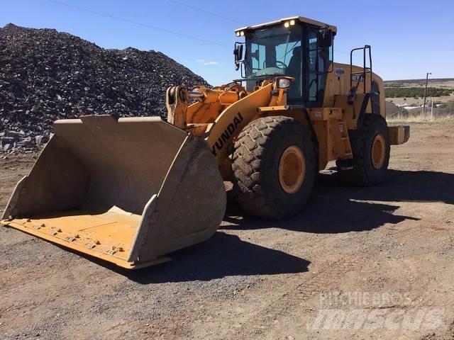 Hyundai HL975 Kolesové nakladače