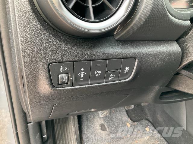 Hyundai Kona Automobily