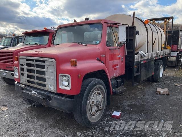 International  Plošinové nákladné automobily/nákladné automobily so sklápacími bočnicami