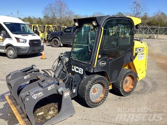 JCB 155 Šmykom riadené nakladače
