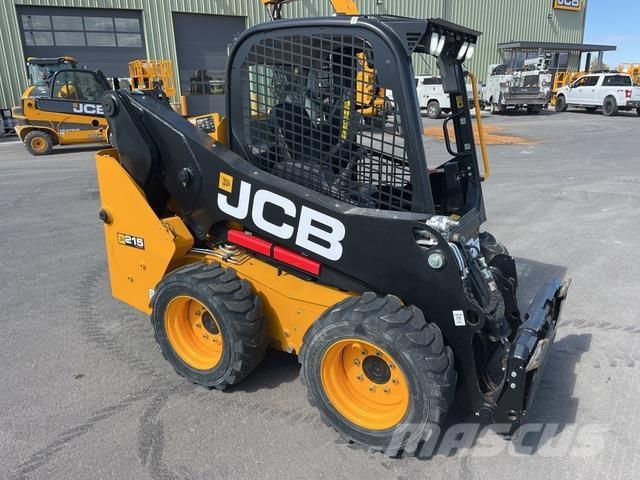 JCB 215 Šmykom riadené nakladače