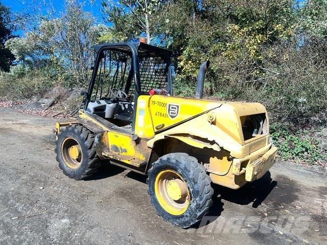 JCB 520 Teleskopické manipulátory