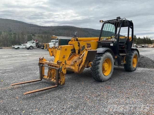 JCB 532 Teleskopické manipulátory