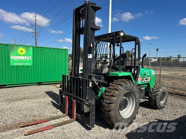 JCB 930 Terénne vysokozdvižné vozíky