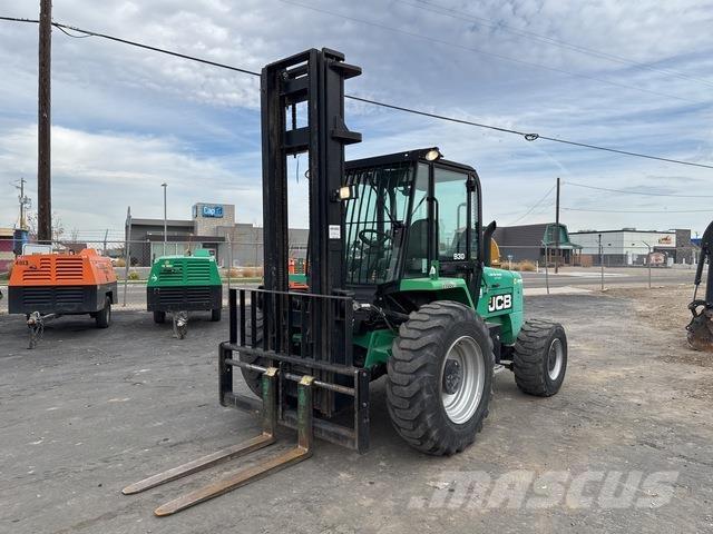 JCB 930 Terénne vysokozdvižné vozíky