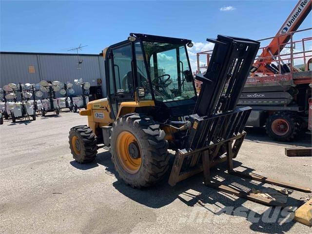 JCB 930-4 Terénne vysokozdvižné vozíky