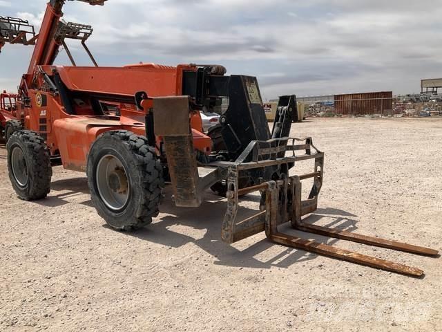 JLG 10042 Teleskopické manipulátory