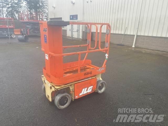 JLG 1230ES Vertikálne stĺpové výťahy