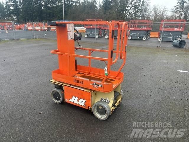 JLG 1230ES Vertikálne stĺpové výťahy