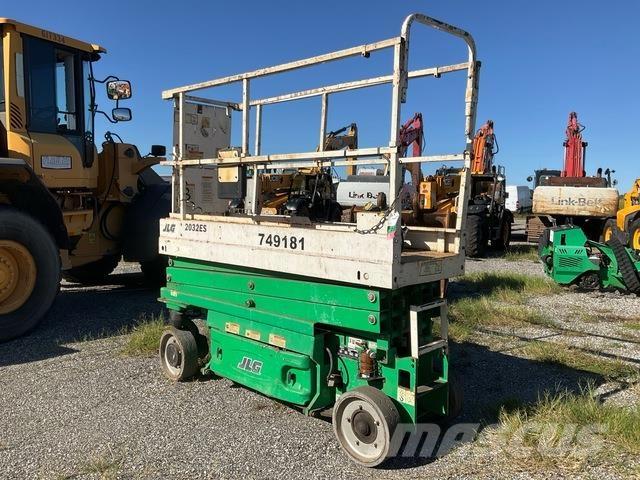 JLG 2032ES Nožnicové zdvíhacie plošiny