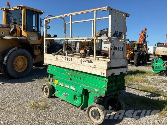 JLG 2032ES Nožnicové zdvíhacie plošiny