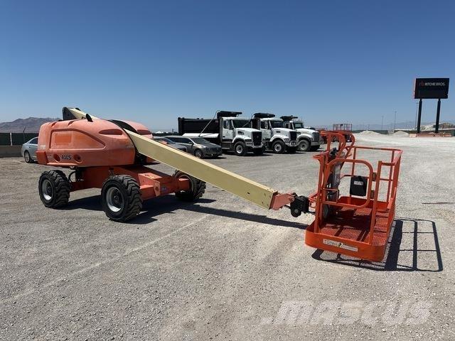 JLG 400S Teleskopické plošiny