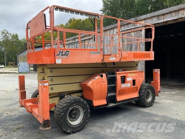 JLG 4394 RT Nožnicové zdvíhacie plošiny
