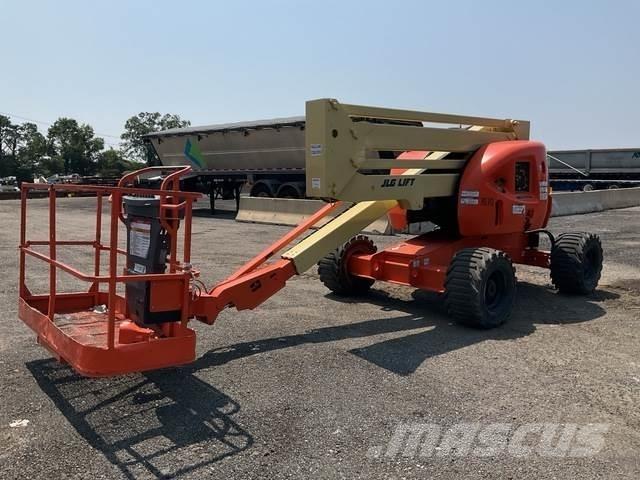 JLG 450A Kĺbové plošiny