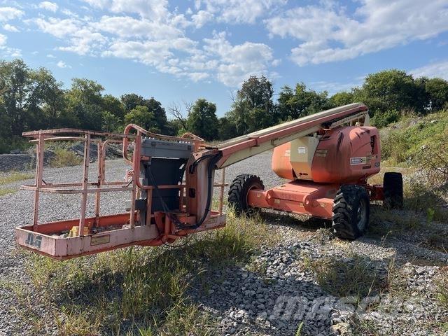 JLG 600A Kĺbové plošiny