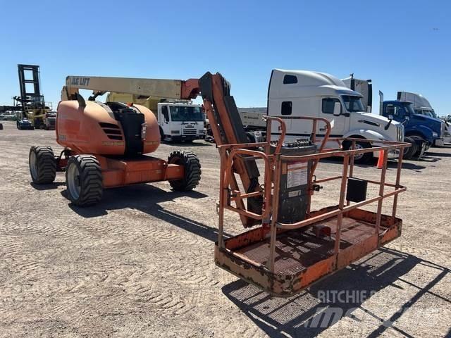 JLG 600AJ Kĺbové plošiny