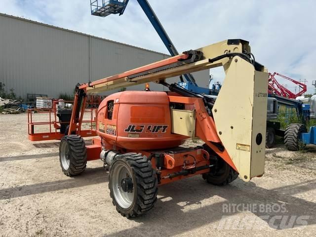 JLG 600AJ Kĺbové plošiny