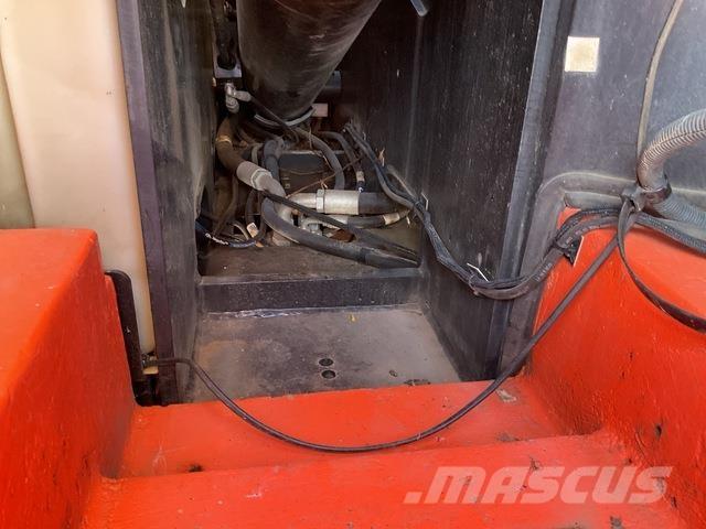 JLG 600AJ Kĺbové plošiny