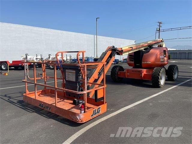 JLG 600AJ Kĺbové plošiny