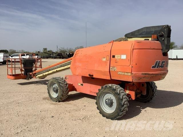 JLG 600S Teleskopické plošiny