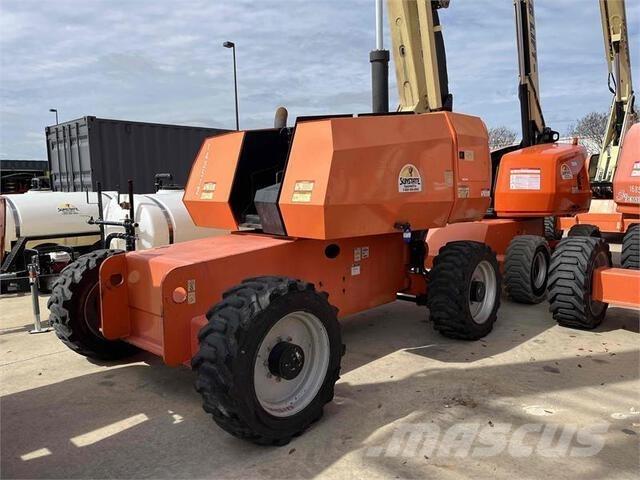 JLG 600S Teleskopické plošiny