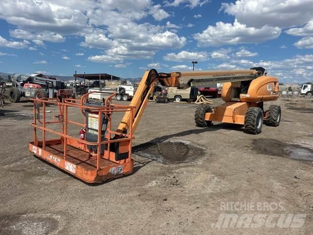 JLG 600SJ 4X4 Kĺbové plošiny